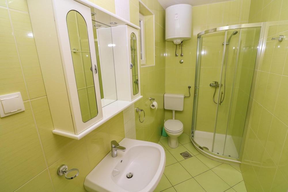 Double Rooms Tomica 2 With Balcony باشْكا المظهر الخارجي الصورة
